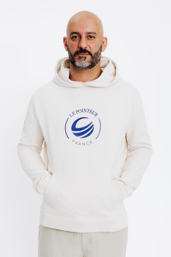 Pull blanc vidéo